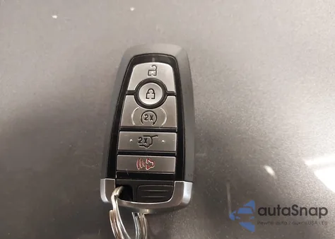 2022 Ford Explorer Xlt from USA, damaged, VIN 1FMSK8DH3NGA38107